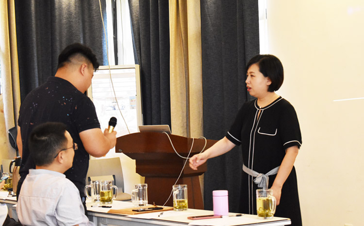 與老師互問對(duì)答.jpg 與老師互問對(duì)答.jpg