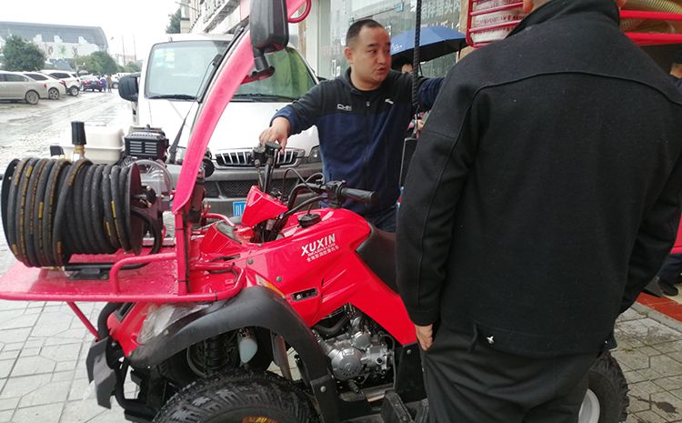 消防摩托車培訓(xùn).jpg 消防摩托車培訓(xùn).jpg