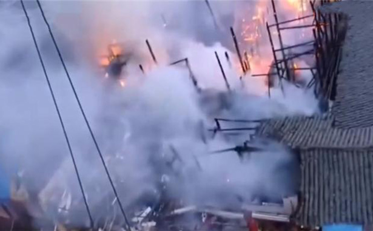 滎經(jīng)縣火災(zāi).jpg 滎經(jīng)縣火災(zāi).jpg