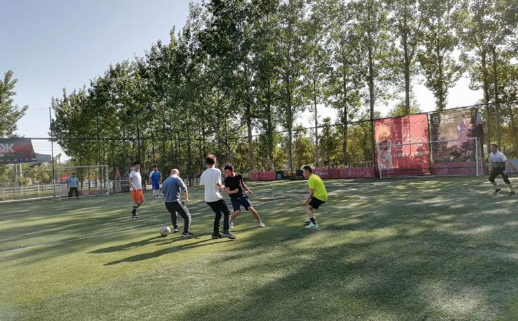 03-斯庫爾團(tuán)隊活動 酣暢淋漓，熱血足球.jpg