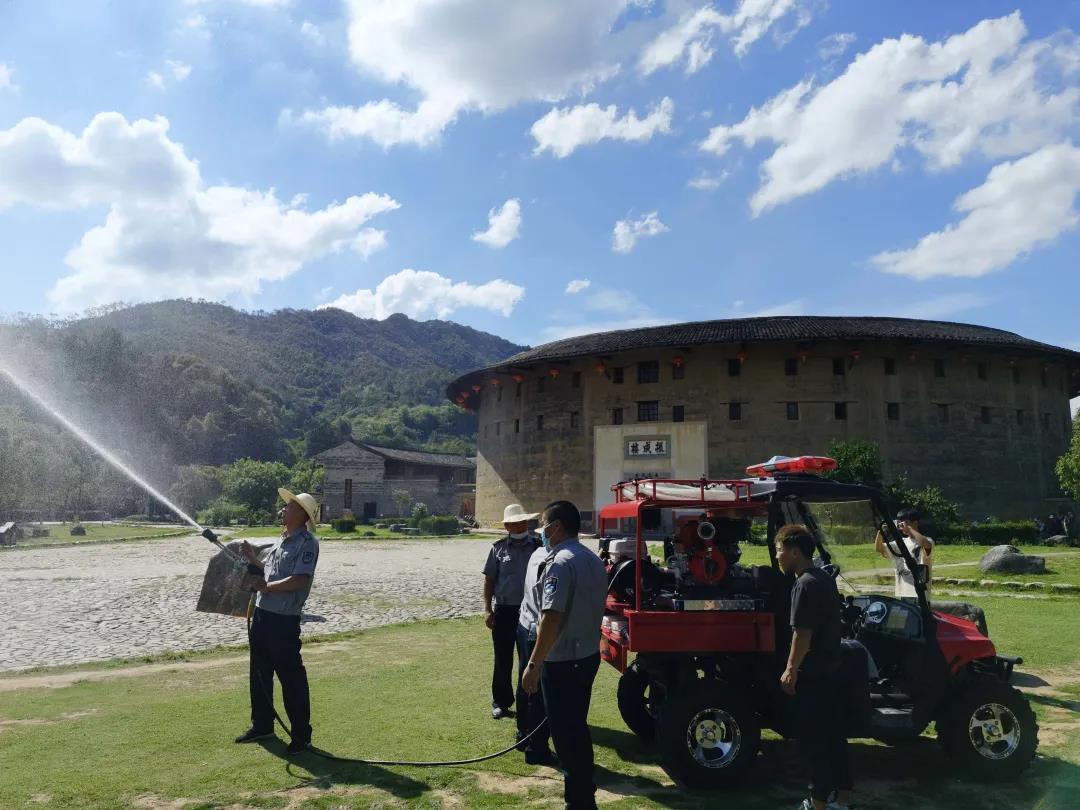 消防摩托車.jpg 消防摩托車.jpg