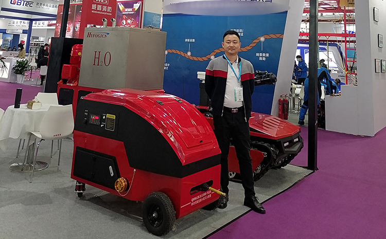 推車式高壓細(xì)水霧.jpg 推車式高壓細(xì)水霧.jpg