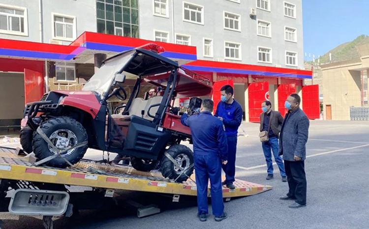 鎮(zhèn)遠古城消防摩托車.jpg 鎮(zhèn)遠古城消防摩托車.jpg