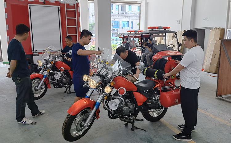 細(xì)水霧二輪消防摩托車.jpg 細(xì)水霧二輪消防摩托車.jpg