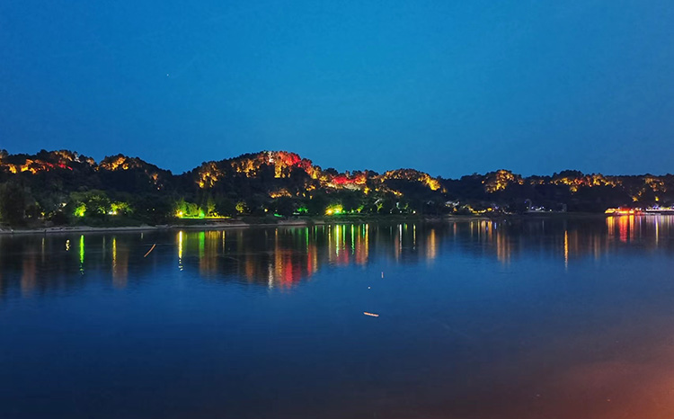 夜游三江美景.jpg 夜游三江美景.jpg