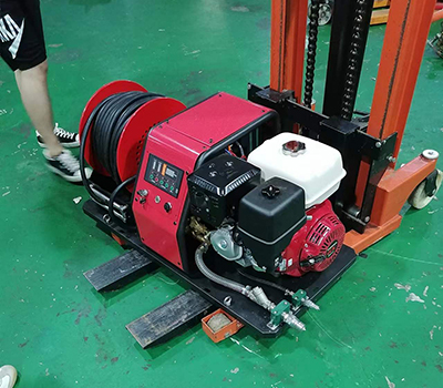 車(chē)載式高壓細(xì)水霧裝置 車(chē)載式高壓細(xì)水霧裝置