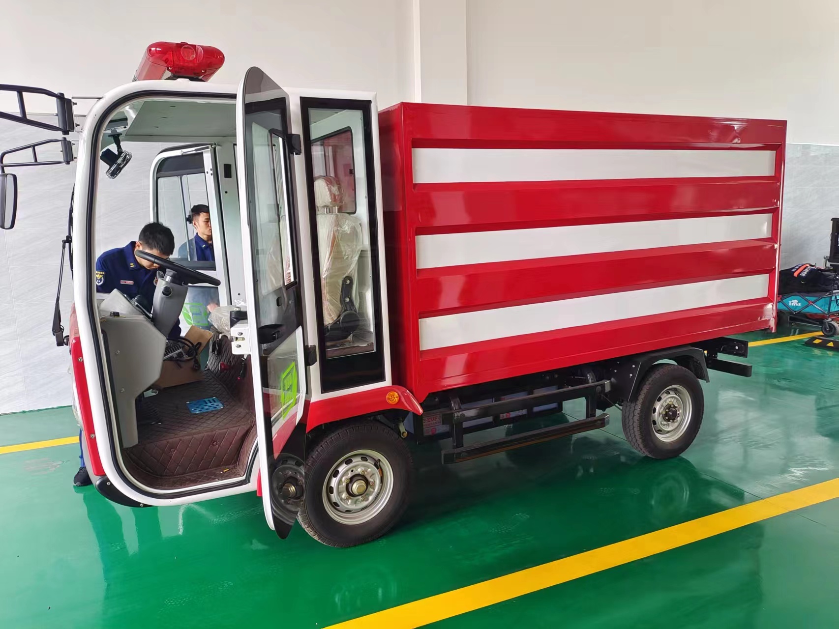 電動消防摩托車.jpg 電動消防摩托車.jpg